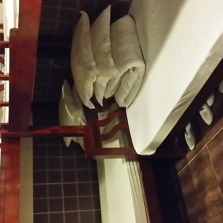Tai Hao Hostel Гонконг Экстерьер фото